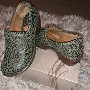 Clog BOC heels worn maybe once